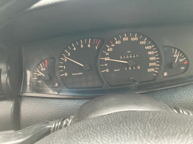 Серый Опель Омега, объемом двигателя 2 л и пробегом 312 тыс. км за 2150 $, фото 5 на Automoto.ua