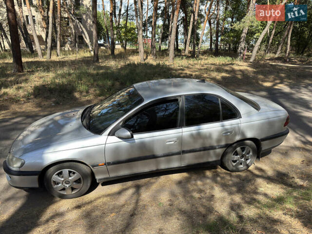 Серый Опель Омега, объемом двигателя 2 л и пробегом 334 тыс. км за 2700 $, фото 3 на Automoto.ua