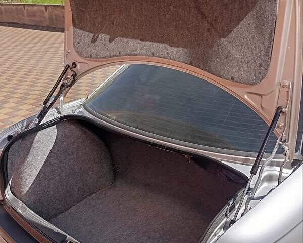 Сірий Опель Омега, об'ємом двигуна 2.5 л та пробігом 165 тис. км за 4000 $, фото 9 на Automoto.ua