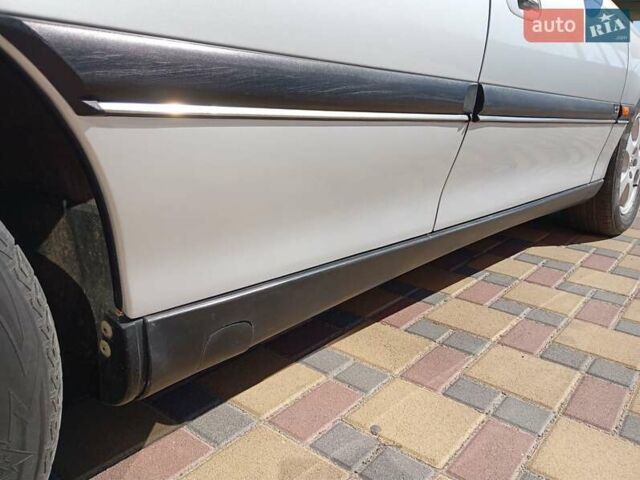 Сірий Опель Омега, об'ємом двигуна 2.5 л та пробігом 165 тис. км за 4000 $, фото 26 на Automoto.ua