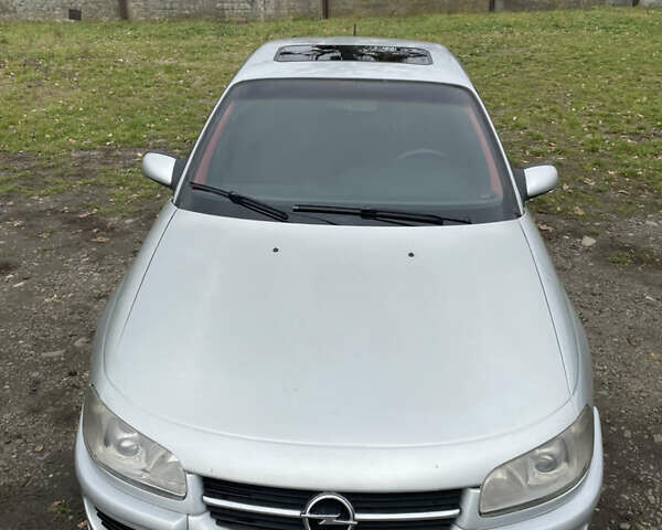 Серый Опель Омега, объемом двигателя 2 л и пробегом 473 тыс. км за 2500 $, фото 9 на Automoto.ua