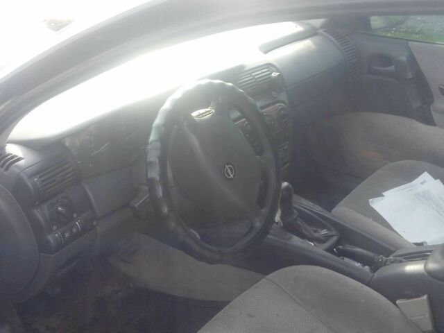 Серый Опель Омега, объемом двигателя 2 л и пробегом 400 тыс. км за 596 $, фото 6 на Automoto.ua