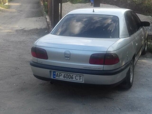 Сірий Опель Омега, об'ємом двигуна 2 л та пробігом 370 тис. км за 3300 $, фото 4 на Automoto.ua