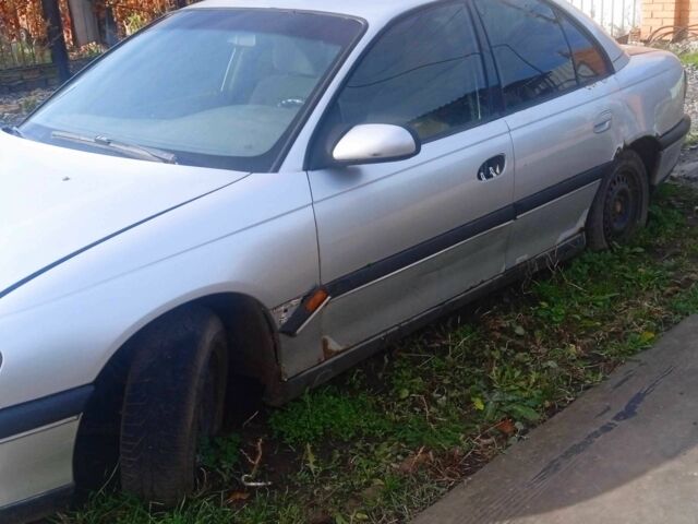 Серый Опель Омега, объемом двигателя 2 л и пробегом 400 тыс. км за 596 $, фото 12 на Automoto.ua