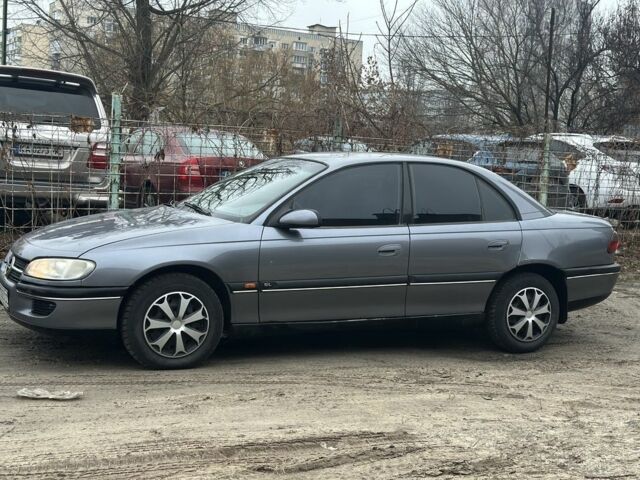Серый Опель Омега, объемом двигателя 2 л и пробегом 295 тыс. км за 2200 $, фото 4 на Automoto.ua