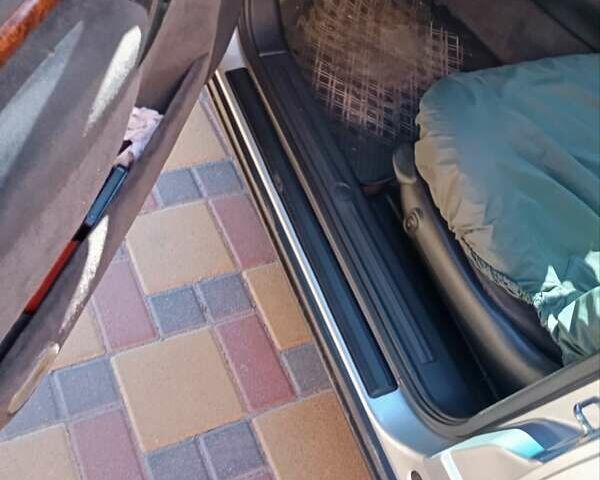 Сірий Опель Омега, об'ємом двигуна 2.5 л та пробігом 165 тис. км за 4000 $, фото 20 на Automoto.ua