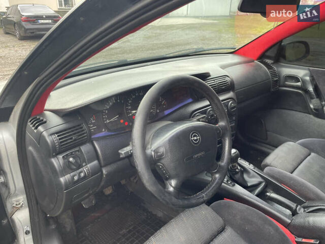 Серый Опель Омега, объемом двигателя 2 л и пробегом 473 тыс. км за 2500 $, фото 14 на Automoto.ua