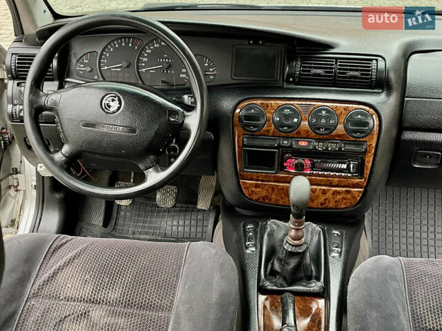 Серый Опель Омега, объемом двигателя 2 л и пробегом 380 тыс. км за 1450 $, фото 20 на Automoto.ua