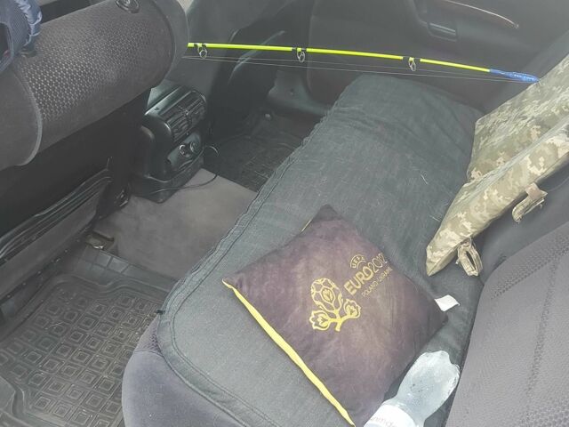 Сірий Опель Омега, об'ємом двигуна 2 л та пробігом 243 тис. км за 2500 $, фото 3 на Automoto.ua