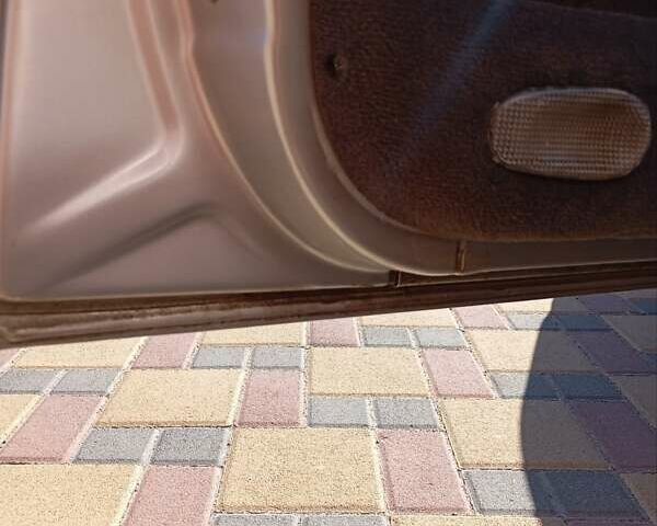 Сірий Опель Омега, об'ємом двигуна 2.5 л та пробігом 165 тис. км за 4000 $, фото 21 на Automoto.ua