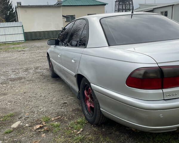 Серый Опель Омега, объемом двигателя 2 л и пробегом 473 тыс. км за 2500 $, фото 7 на Automoto.ua