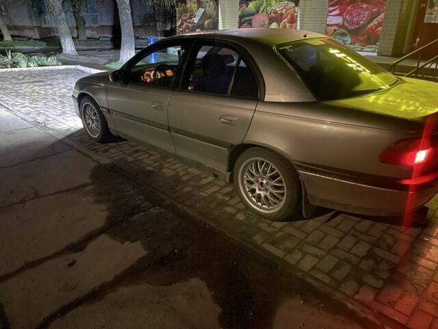 Сірий Опель Омега, об'ємом двигуна 2 л та пробігом 3 тис. км за 2650 $, фото 4 на Automoto.ua