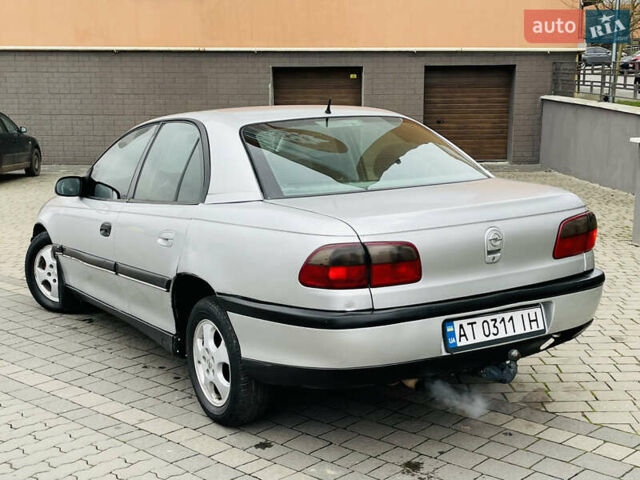 Серый Опель Омега, объемом двигателя 2 л и пробегом 380 тыс. км за 1450 $, фото 5 на Automoto.ua