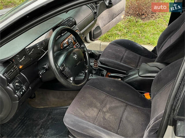 Серый Опель Омега, объемом двигателя 2 л и пробегом 380 тыс. км за 1450 $, фото 12 на Automoto.ua