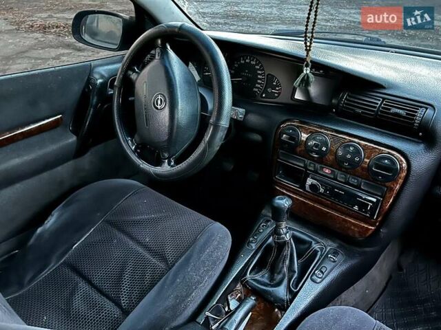 Сірий Опель Омега, об'ємом двигуна 2 л та пробігом 350 тис. км за 1750 $, фото 6 на Automoto.ua