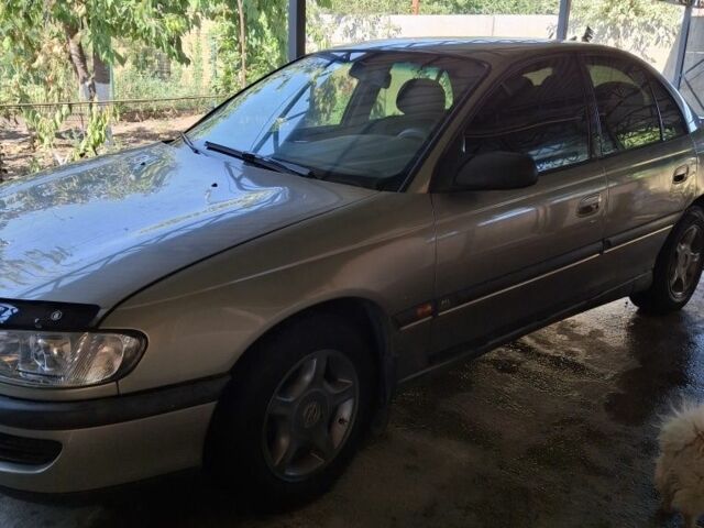 Серый Опель Омега, объемом двигателя 2 л и пробегом 320 тыс. км за 3000 $, фото 5 на Automoto.ua