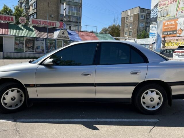 Сірий Опель Омега, об'ємом двигуна 2 л та пробігом 202 тис. км за 2700 $, фото 14 на Automoto.ua