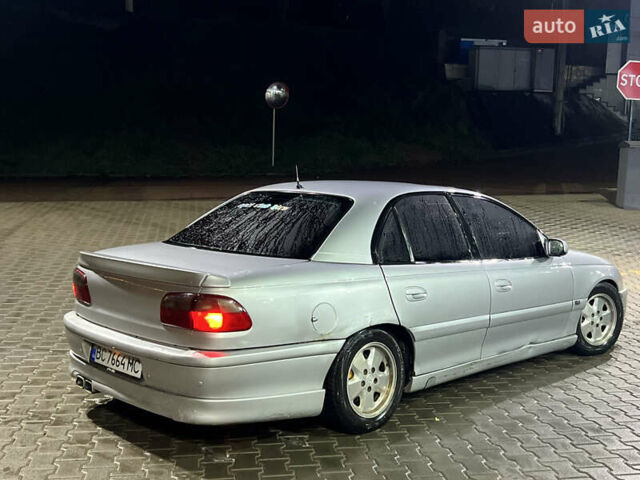 Серый Опель Омега, объемом двигателя 2.5 л и пробегом 250 тыс. км за 1550 $, фото 3 на Automoto.ua