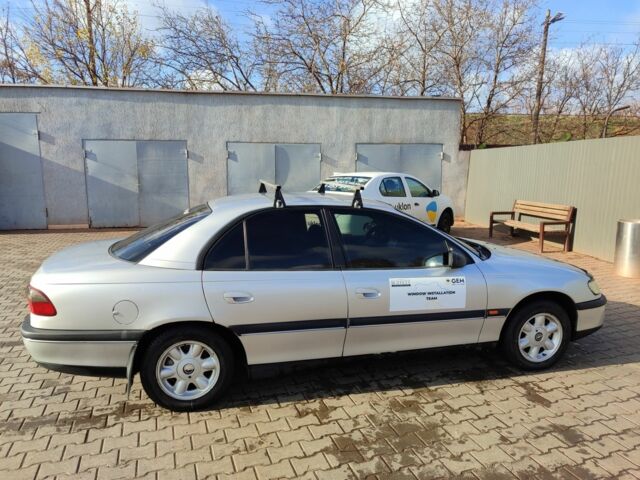 Серый Опель Омега, объемом двигателя 2 л и пробегом 100 тыс. км за 2300 $, фото 11 на Automoto.ua