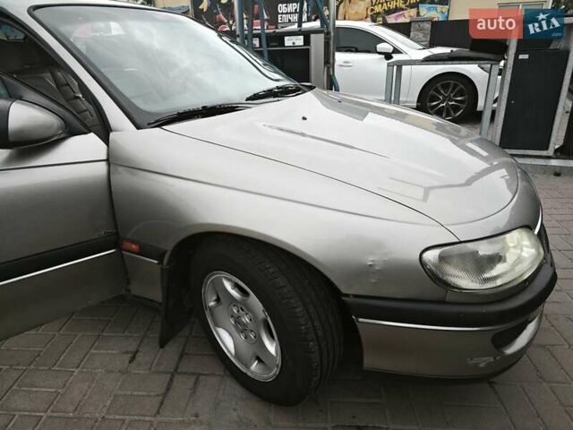 Серый Опель Омега, объемом двигателя 2.5 л и пробегом 380 тыс. км за 2700 $, фото 42 на Automoto.ua