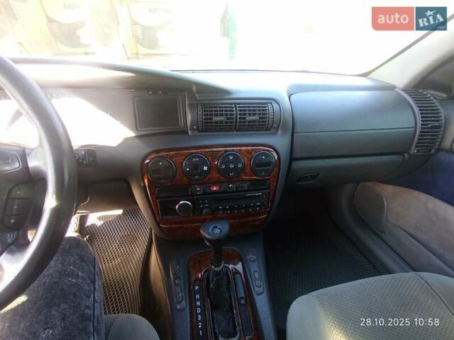 Серый Опель Омега, объемом двигателя 2 л и пробегом 370 тыс. км за 2100 $, фото 6 на Automoto.ua