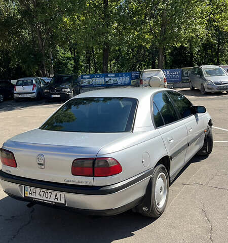 Сірий Опель Омега, об'ємом двигуна 2 л та пробігом 202 тис. км за 2600 $, фото 3 на Automoto.ua