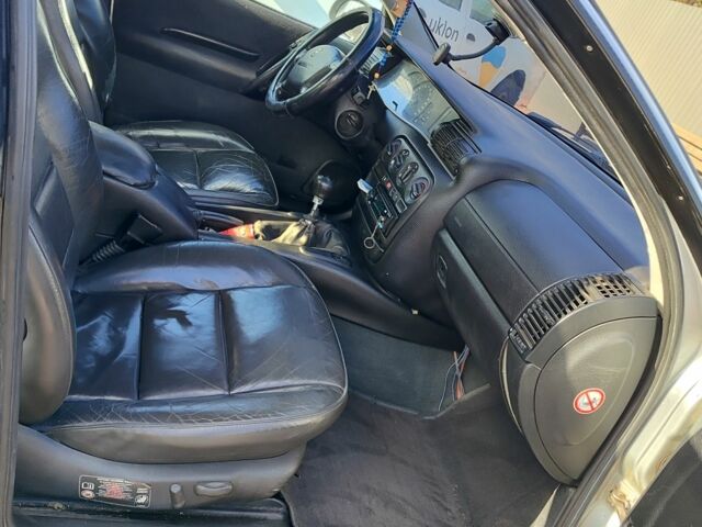 Серый Опель Омега, объемом двигателя 2 л и пробегом 100 тыс. км за 2300 $, фото 4 на Automoto.ua