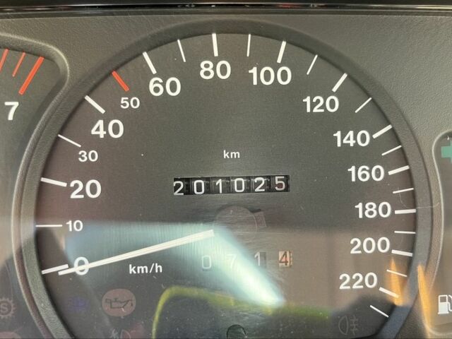 Сірий Опель Омега, об'ємом двигуна 2 л та пробігом 202 тис. км за 2700 $, фото 9 на Automoto.ua