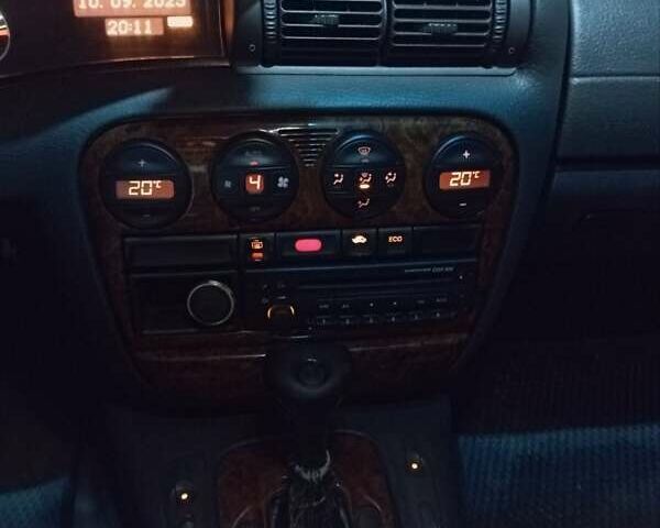 Сірий Опель Омега, об'ємом двигуна 2 л та пробігом 370 тис. км за 2300 $, фото 2 на Automoto.ua