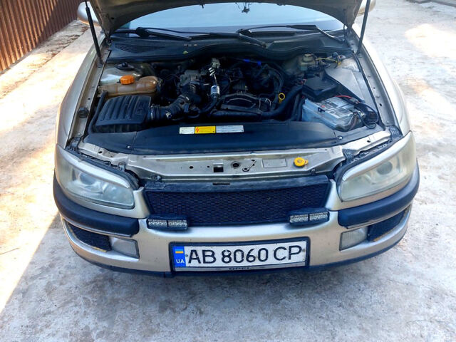 Сірий Опель Омега, об'ємом двигуна 2 л та пробігом 270 тис. км за 1800 $, фото 8 на Automoto.ua