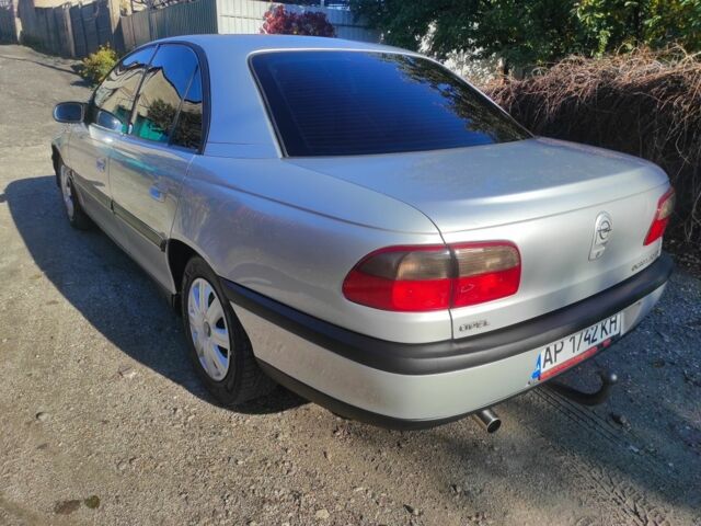 Серый Опель Омега, объемом двигателя 2 л и пробегом 300 тыс. км за 3400 $, фото 2 на Automoto.ua