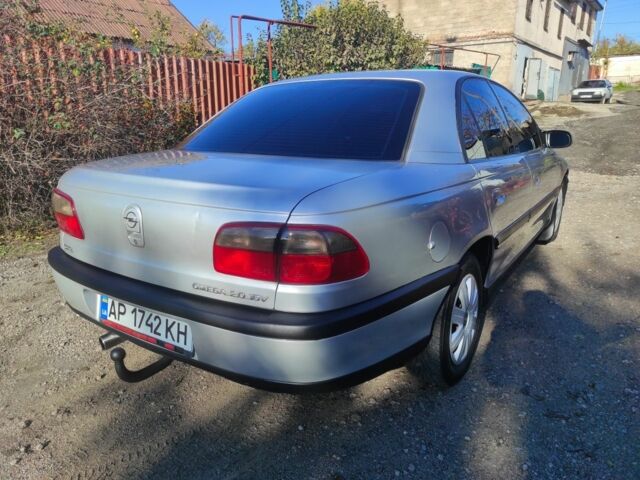 Серый Опель Омега, объемом двигателя 2 л и пробегом 300 тыс. км за 3400 $, фото 1 на Automoto.ua