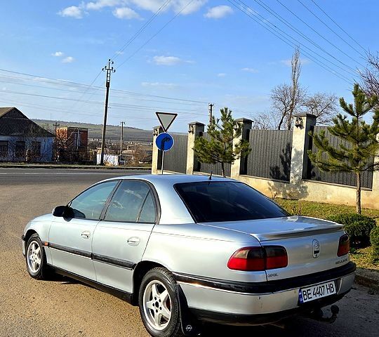Сірий Опель Омега, об'ємом двигуна 2.5 л та пробігом 284 тис. км за 2500 $, фото 4 на Automoto.ua