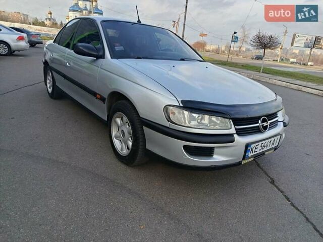 Серый Опель Омега, объемом двигателя 1.99 л и пробегом 300 тыс. км за 2650 $, фото 21 на Automoto.ua