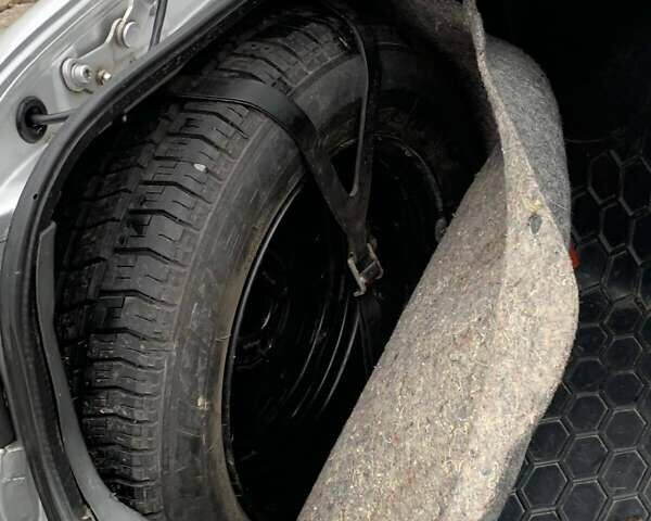 Сірий Опель Омега, об'ємом двигуна 2 л та пробігом 341 тис. км за 2300 $, фото 5 на Automoto.ua