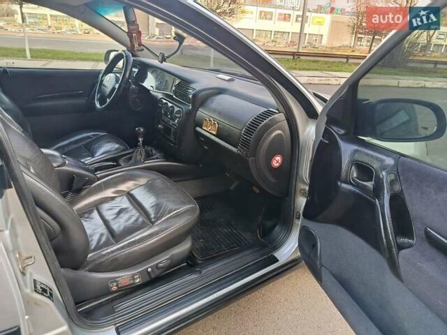 Серый Опель Омега, объемом двигателя 1.99 л и пробегом 300 тыс. км за 2650 $, фото 7 на Automoto.ua