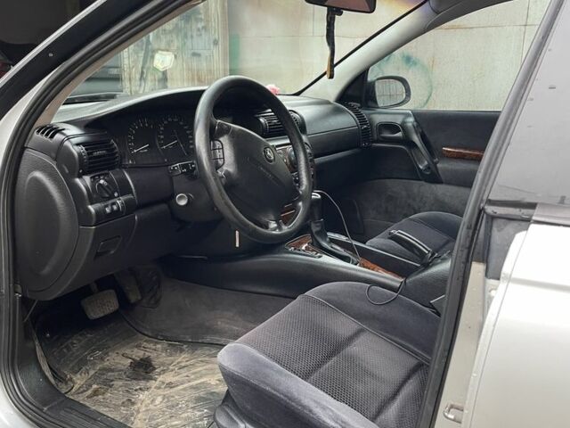 Серый Опель Омега, объемом двигателя 2 л и пробегом 290 тыс. км за 2400 $, фото 2 на Automoto.ua