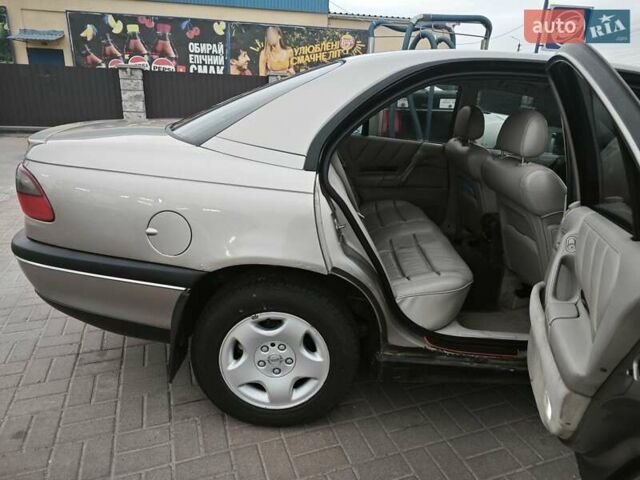 Серый Опель Омега, объемом двигателя 2.5 л и пробегом 380 тыс. км за 2700 $, фото 35 на Automoto.ua