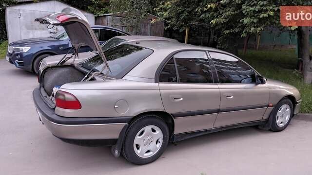 Серый Опель Омега, объемом двигателя 2.5 л и пробегом 380 тыс. км за 2700 $, фото 15 на Automoto.ua