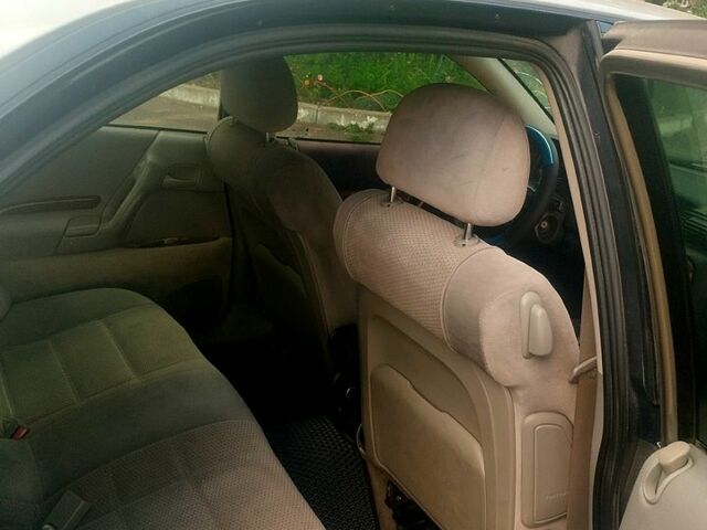 Серый Опель Омега, объемом двигателя 2 л и пробегом 368 тыс. км за 1800 $, фото 3 на Automoto.ua