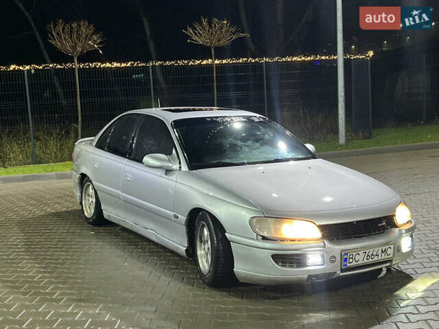 Серый Опель Омега, объемом двигателя 2.5 л и пробегом 250 тыс. км за 1550 $, фото 1 на Automoto.ua