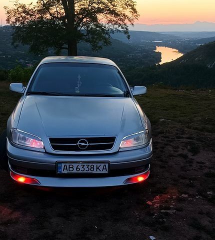 Серый Опель Омега, объемом двигателя 2 л и пробегом 305 тыс. км за 3500 $, фото 4 на Automoto.ua
