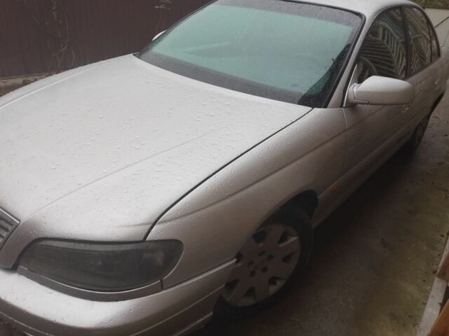 Серый Опель Омега, объемом двигателя 10 л и пробегом 150 тыс. км за 3500 $, фото 1 на Automoto.ua