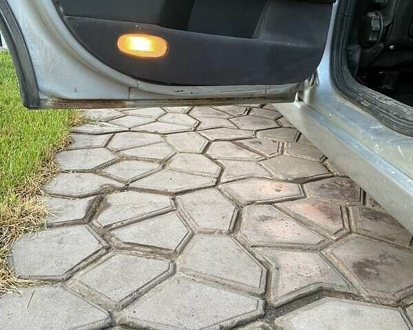 Сірий Опель Омега, об'ємом двигуна 2.2 л та пробігом 372 тис. км за 3200 $, фото 14 на Automoto.ua