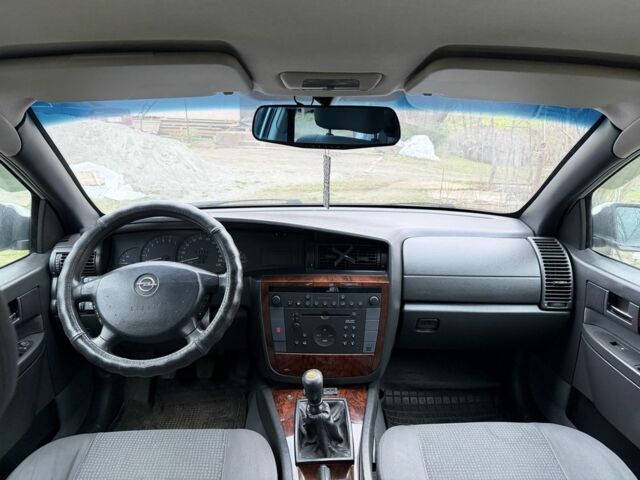 Сірий Опель Омега, об'ємом двигуна 2 л та пробігом 300 тис. км за 4699 $, фото 7 на Automoto.ua