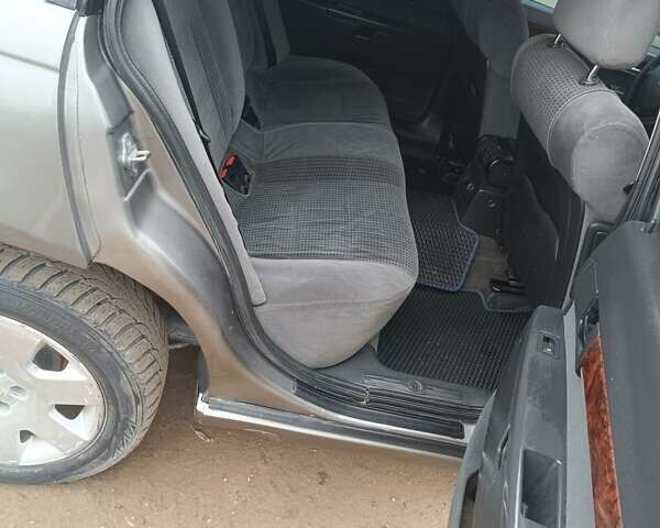 Серый Опель Омега, объемом двигателя 2.2 л и пробегом 379 тыс. км за 2800 $, фото 9 на Automoto.ua