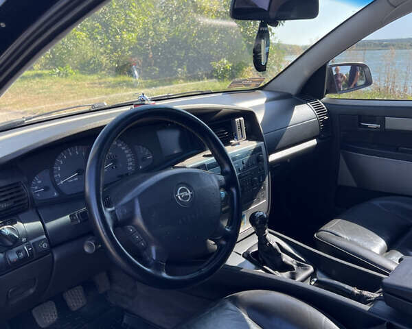 Серый Опель Омега, объемом двигателя 2.6 л и пробегом 360 тыс. км за 4150 $, фото 8 на Automoto.ua