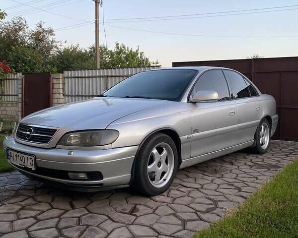 Сірий Опель Омега, об'ємом двигуна 2.2 л та пробігом 372 тис. км за 3200 $, фото 4 на Automoto.ua