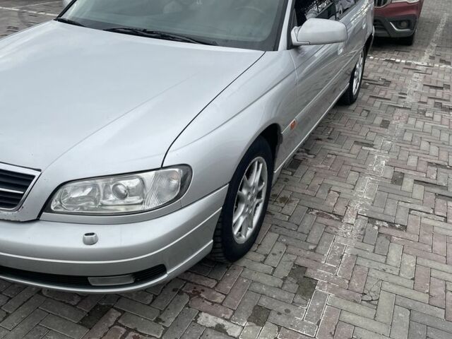 Серый Опель Омега, объемом двигателя 2.2 л и пробегом 100 тыс. км за 2900 $, фото 1 на Automoto.ua