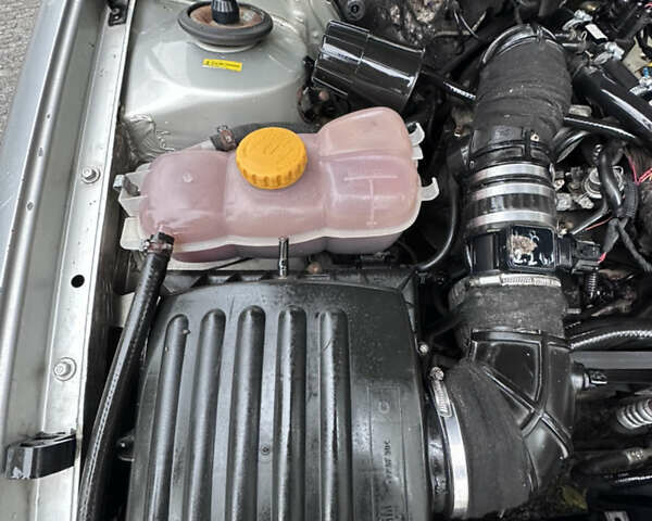 Сірий Опель Омега, об'ємом двигуна 2.2 л та пробігом 280 тис. км за 2350 $, фото 15 на Automoto.ua